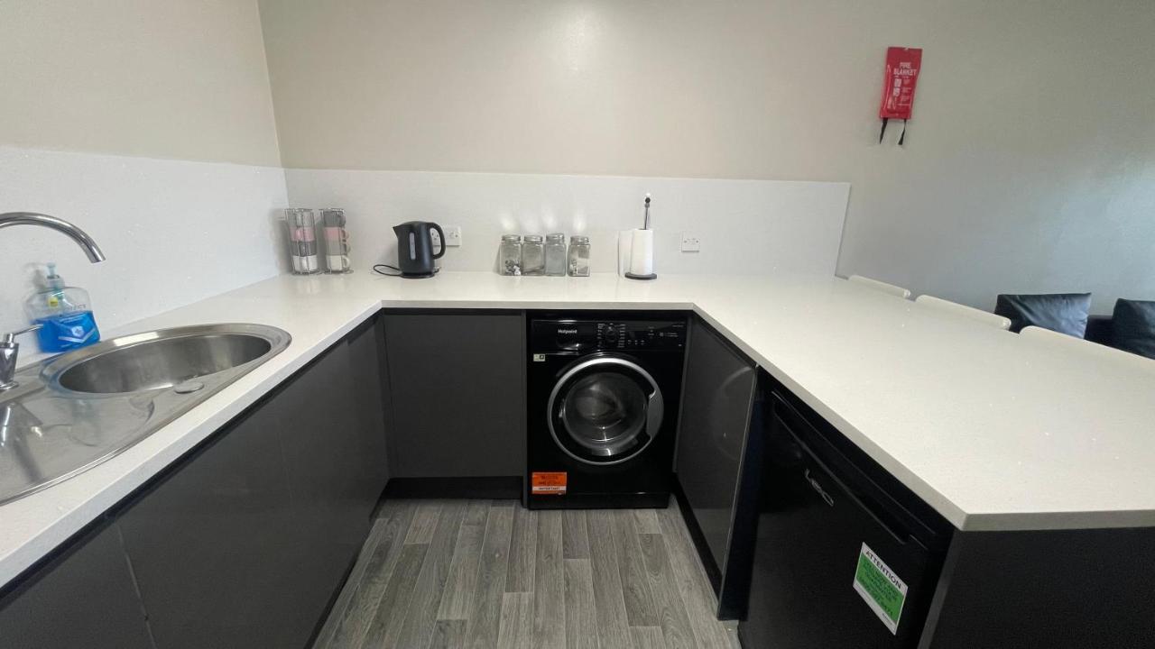 Mays Apartments - 102 Mill Street, Free Parking, 2 Minute Walk To Baltic Market And City Centre - Apartments Sleep 1-10 Guests Liverpool Exteriér fotografie
