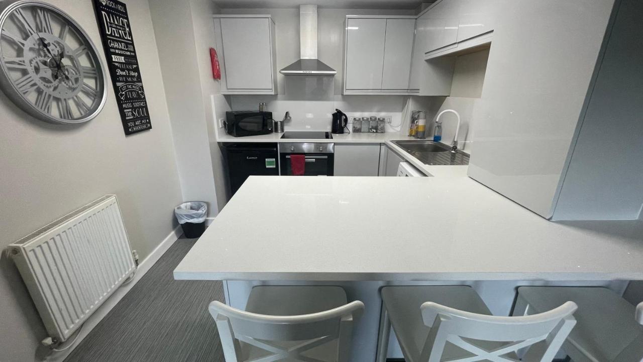 Mays Apartments - 102 Mill Street, Free Parking, 2 Minute Walk To Baltic Market And City Centre - Apartments Sleep 1-10 Guests Liverpool Exteriér fotografie